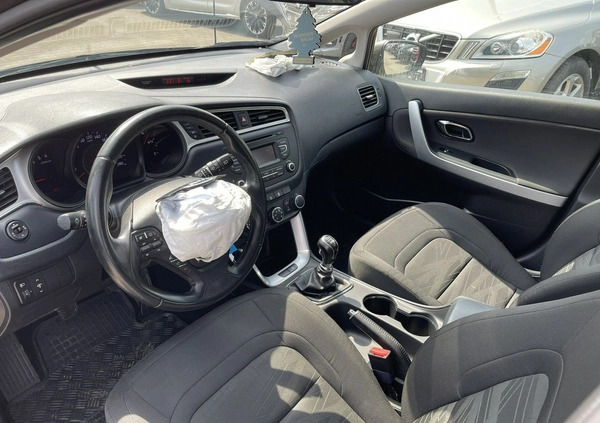 Kia Ceed cena 26900 przebieg: 54000, rok produkcji 2018 z Włoszczowa małe 92